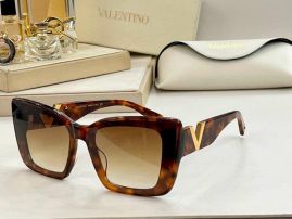 Picture of Valentino Sunglasses _SKUfw47394468fw